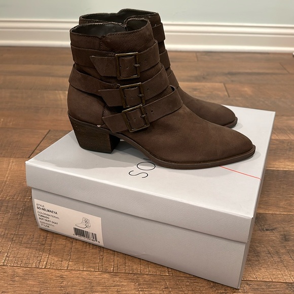 ⭐️HP⭐️ Sole Society Ankle Boots - Picture 1 of 8